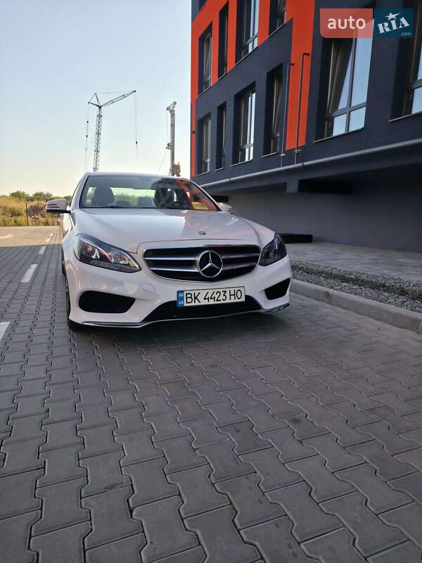 Седан Mercedes-Benz E-Class 2015 в Рівному