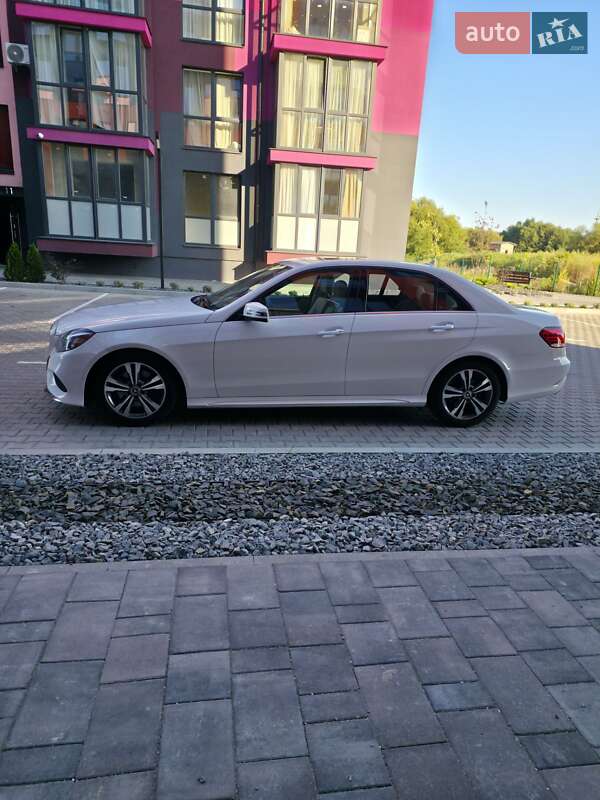 Седан Mercedes-Benz E-Class 2015 в Рівному