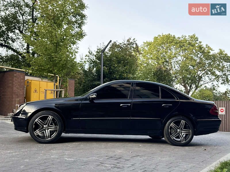 Седан Mercedes-Benz E-Class 2005 в Львове
