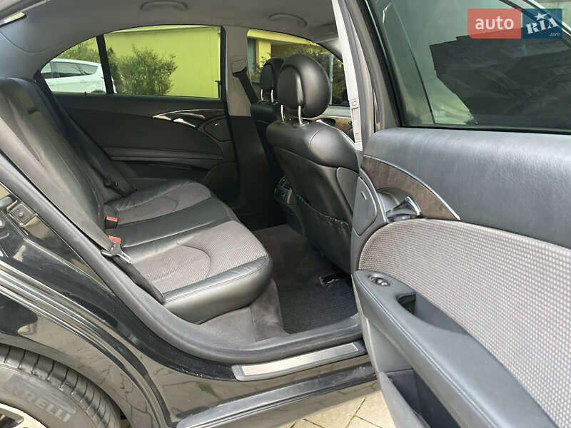 Седан Mercedes-Benz E-Class 2005 в Львове