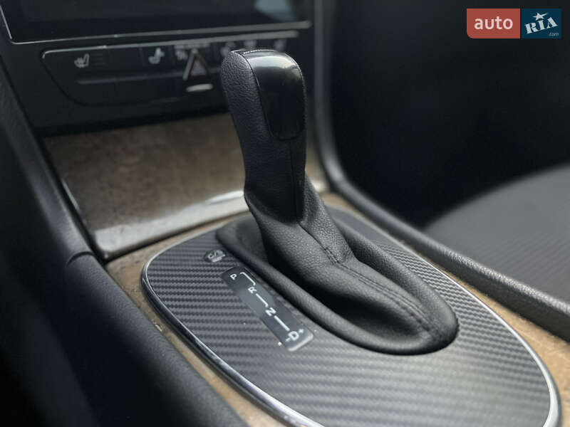 Седан Mercedes-Benz E-Class 2005 в Львове