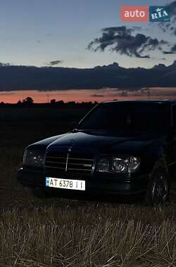 Седан Mercedes-Benz E-Class 1988 в Івано-Франківську
