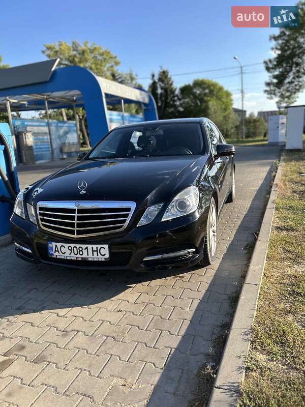 Седан Mercedes-Benz E-Class 2011 в Ровно