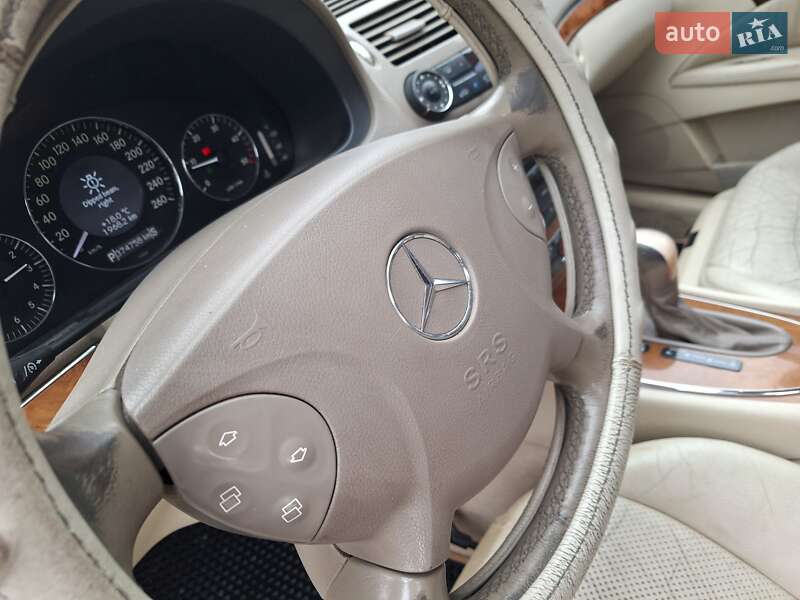 Седан Mercedes-Benz E-Class 2002 в Черновцах