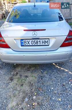 Седан Mercedes-Benz E-Class 2004 в 