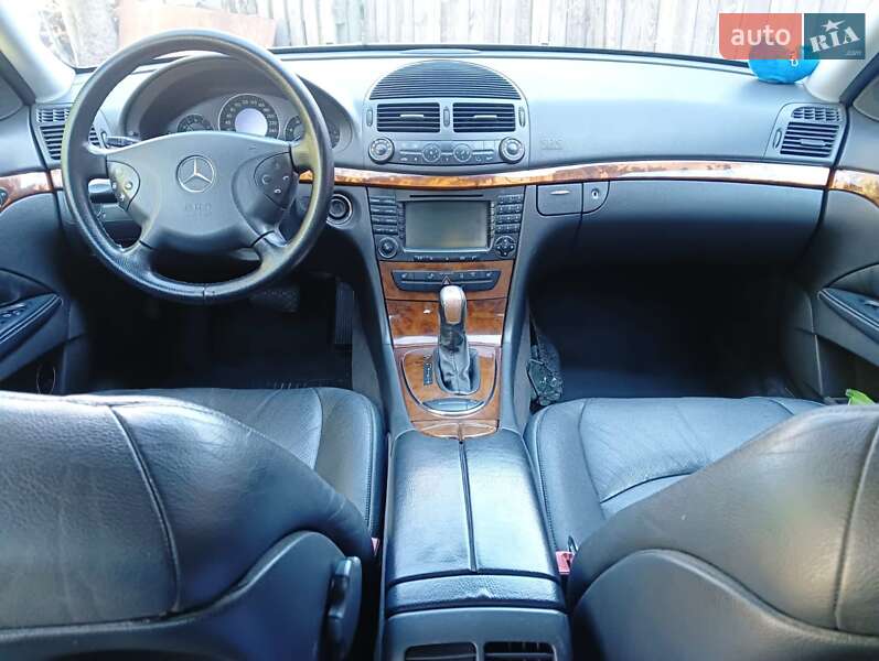 Седан Mercedes-Benz E-Class 2004 в Хмельницком