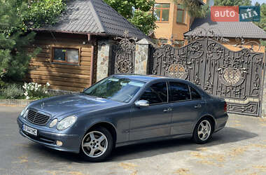 Седан Mercedes-Benz E-Class 2004 в 