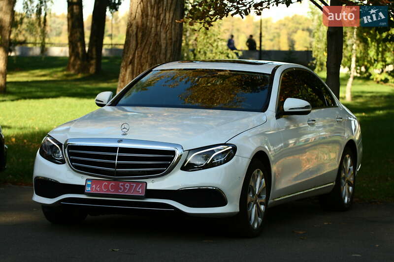 Седан Mercedes-Benz E-Class 2018 в 