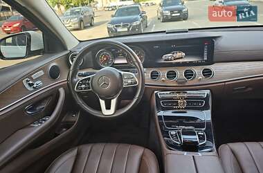 Седан Mercedes-Benz E-Class 2018 в 