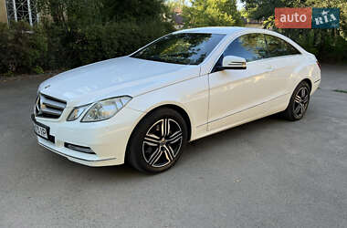 Купе Mercedes-Benz E-Class 2012 в 