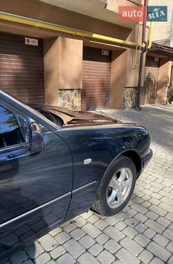 Седан Mercedes-Benz E-Class 1997 в 