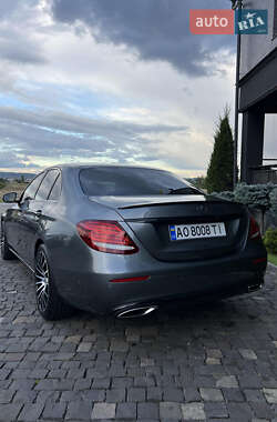 Седан Mercedes-Benz E-Class 2017 в 