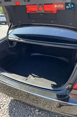 Седан Mercedes-Benz E-Class 2011 в 