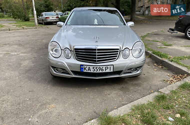 Седан Mercedes-Benz E-Class 2003 в Киеве