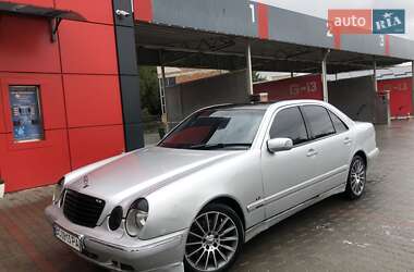 Седан Mercedes-Benz E-Class 2000 в Калуші