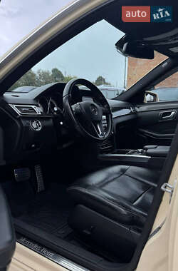 Універсал Mercedes-Benz E-Class 2013 в 