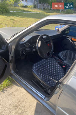 Седан Mercedes-Benz E-Class 1988 в 
