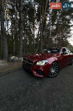 Седан Mercedes-Benz E-Class 2017 в 