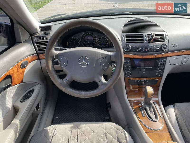 Седан Mercedes-Benz E-Class 2002 в Полтаве