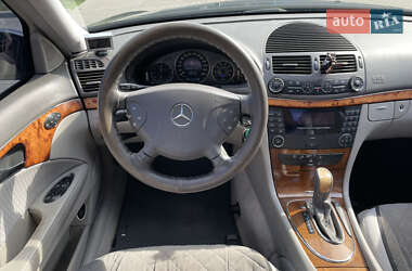 Седан Mercedes-Benz E-Class 2002 в 