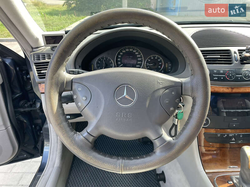 Седан Mercedes-Benz E-Class 2002 в Полтаве