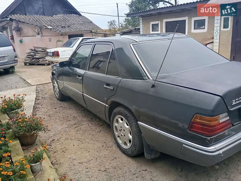 Седан Mercedes-Benz E-Class 1993 в Здолбуніві фото 2 Седан Mercedes-Benz E-Class 1993 в Здолбуніві