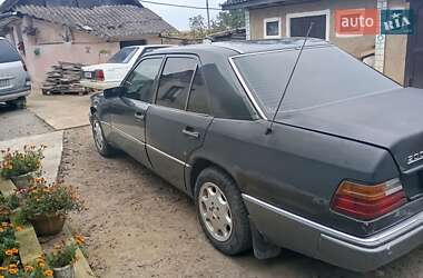 Седан Mercedes-Benz E-Class 1993 в 