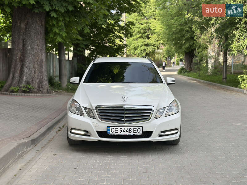 Универсал Mercedes-Benz E-Class 2012 в Черновцах