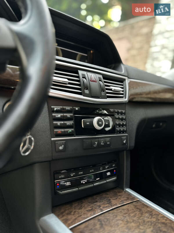 Универсал Mercedes-Benz E-Class 2012 в Черновцах
