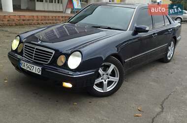 Седан Mercedes-Benz E-Class 2000 в Бершаді