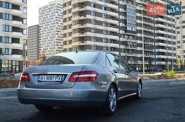 Седан Mercedes-Benz E-Class 2010 в 