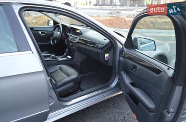 Седан Mercedes-Benz E-Class 2010 в 