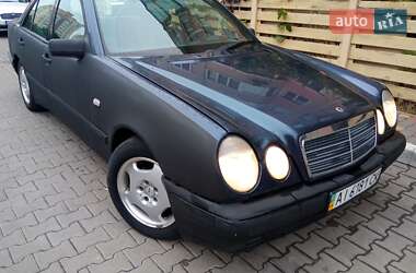 Седан Mercedes-Benz E-Class 1997 в Києві