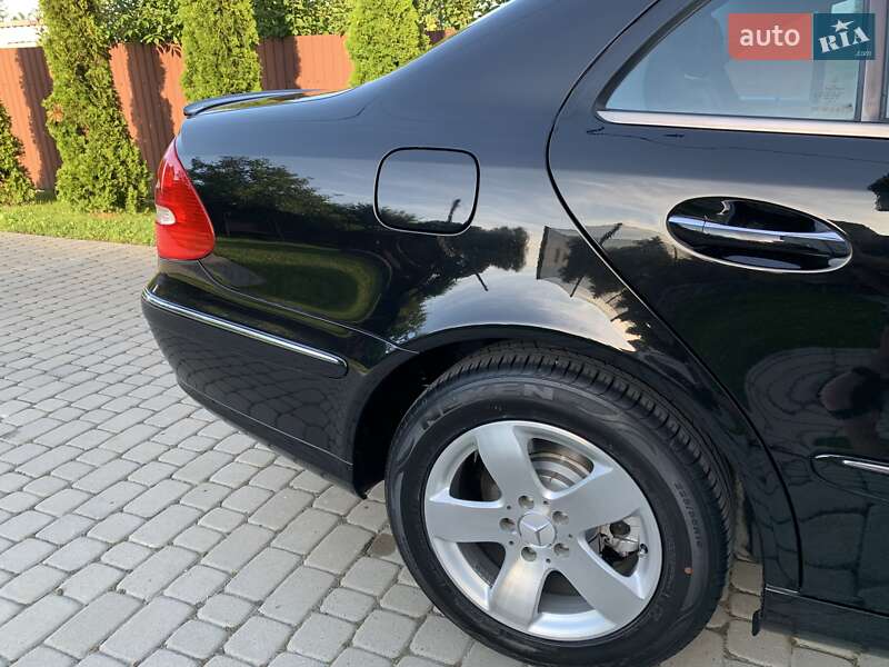 Седан Mercedes-Benz E-Class 2004 в Ивано-Франковске