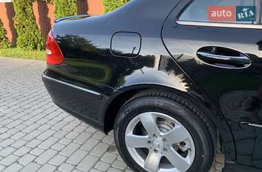 Седан Mercedes-Benz E-Class 2004 в 