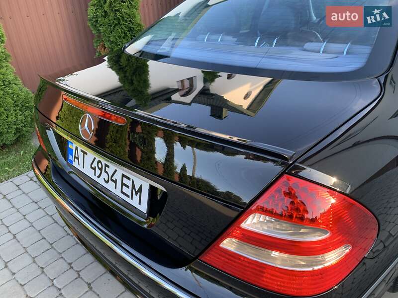 Седан Mercedes-Benz E-Class 2004 в Ивано-Франковске