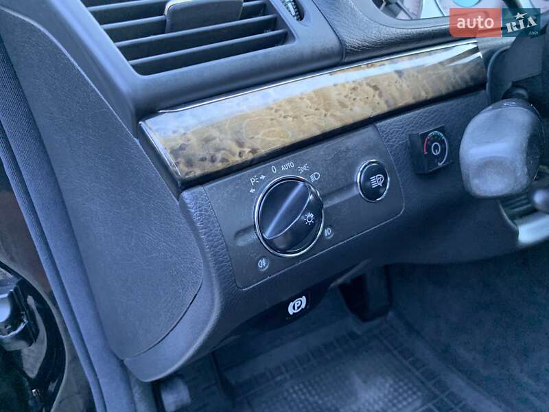 Седан Mercedes-Benz E-Class 2004 в Ивано-Франковске