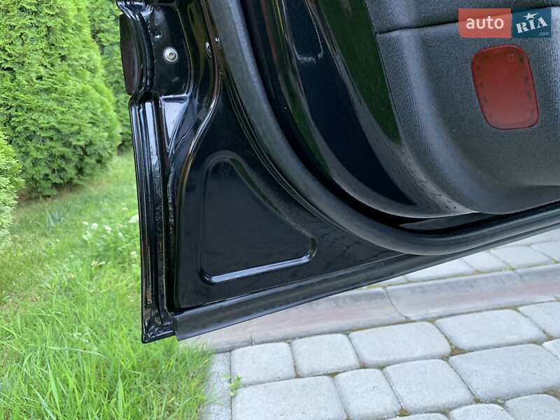 Седан Mercedes-Benz E-Class 2004 в Ивано-Франковске