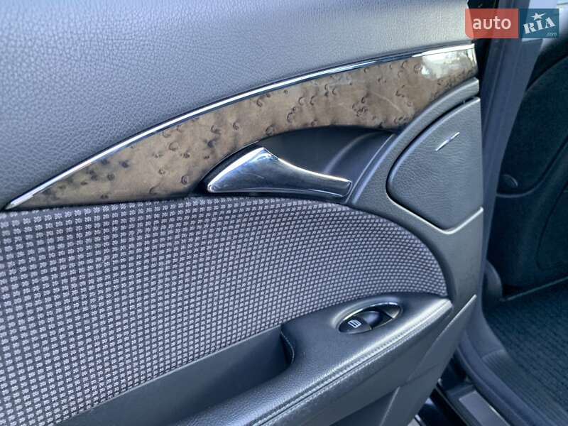 Седан Mercedes-Benz E-Class 2004 в Ивано-Франковске