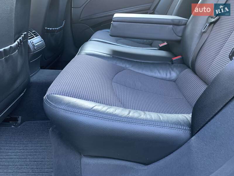 Седан Mercedes-Benz E-Class 2004 в Ивано-Франковске