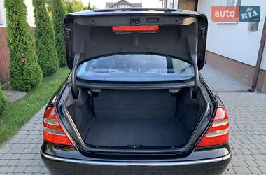 Седан Mercedes-Benz E-Class 2004 в 