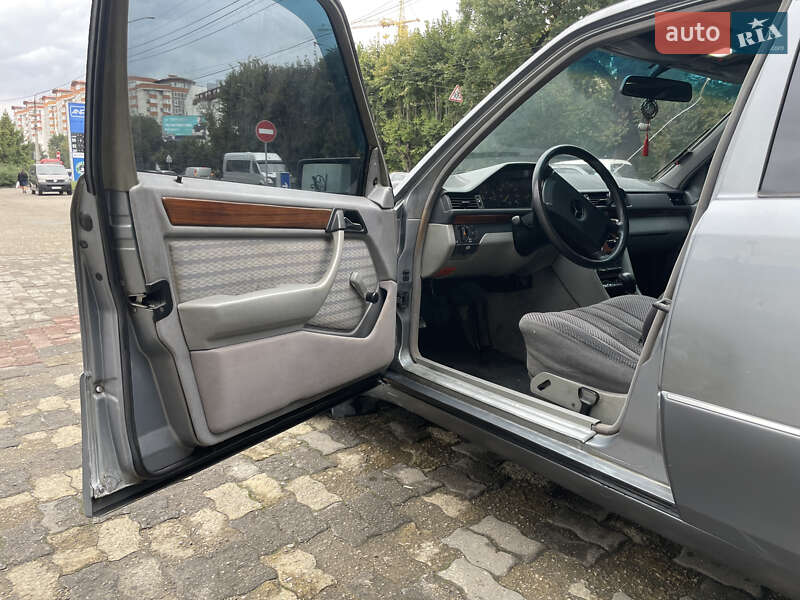 Седан Mercedes-Benz E-Class 1992 в Чернівцях фото 16 Седан Mercedes-Benz E-Class 1992 в Чернівцях