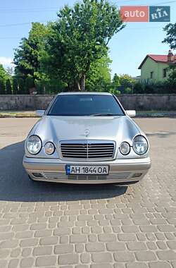 Седан Mercedes-Benz E-Class 1998 в 