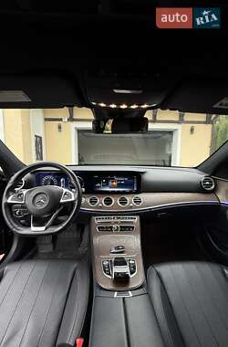 Седан Mercedes-Benz E-Class 2017 в 