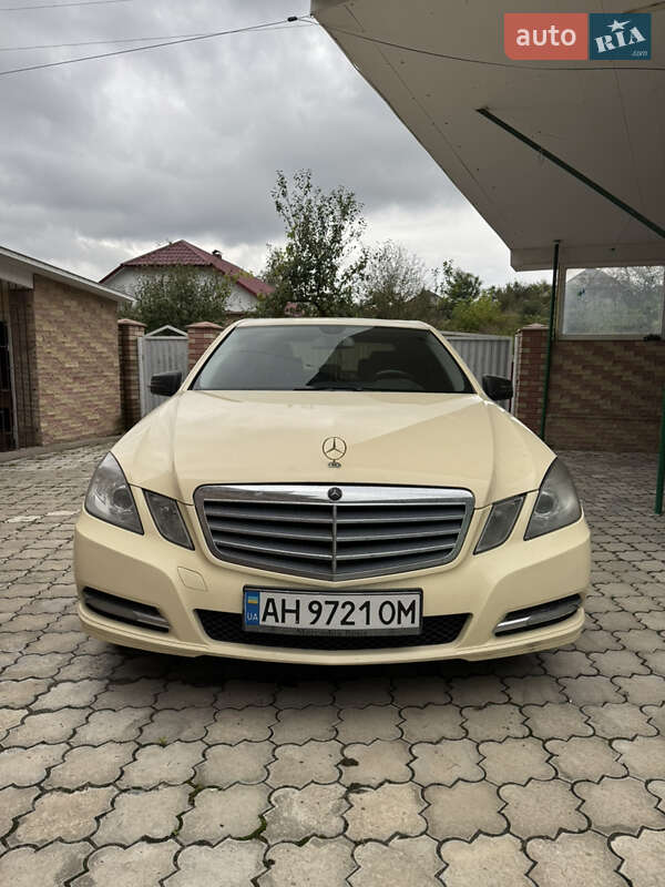 Mercedes-Benz E-Class 2012