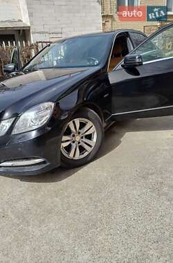Седан Mercedes-Benz E-Class 2012 в  фото 7 Седан Mercedes-Benz E-Class 2012 в