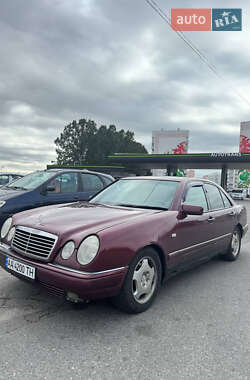 Седан Mercedes-Benz E-Class 1996 в Полтаве