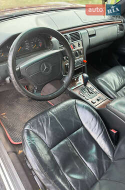 Седан Mercedes-Benz E-Class 1996 в 