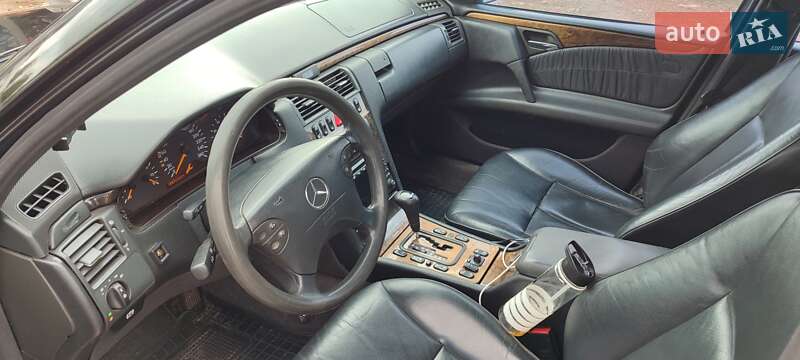Седан Mercedes-Benz E-Class 1999 в Шептицькому