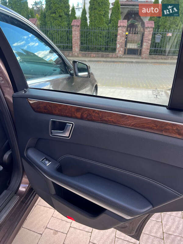Седан Mercedes-Benz E-Class 2014 в Львові фото 10 Седан Mercedes-Benz E-Class 2014 в Львові